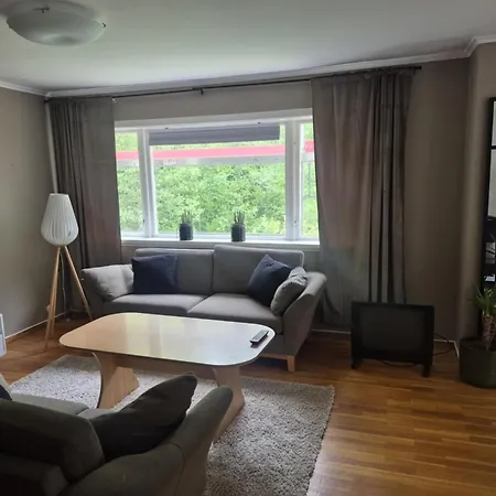 House Odda- The Whole House, Contains Two Spacius Trolltunga Apartments- Great Parking *